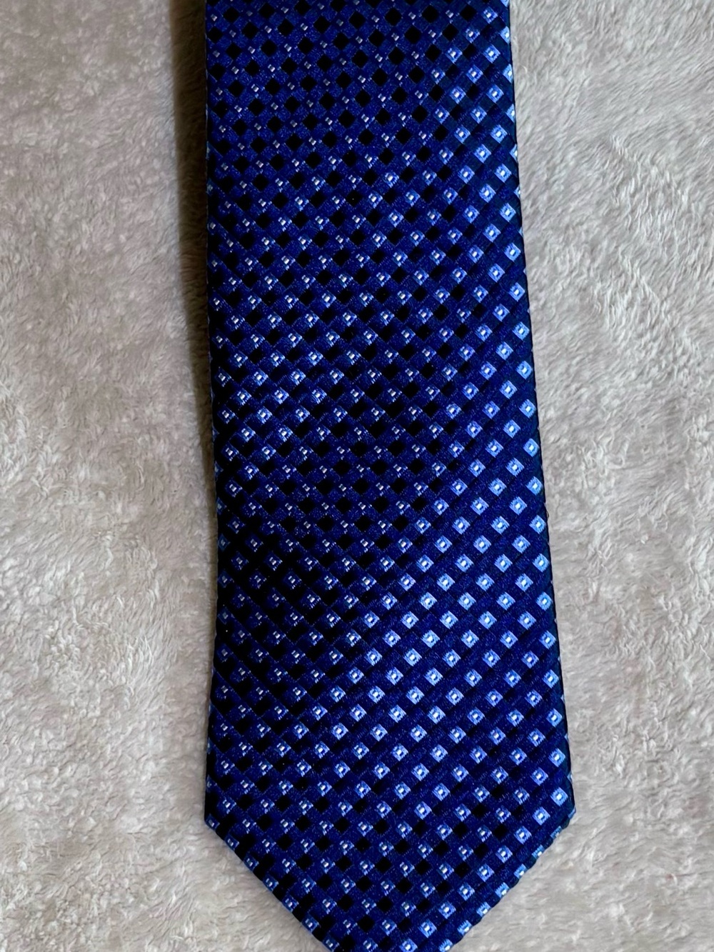 Roundtree & Yorke Men's Blue Geometric Silk Tie Woven Pointed Handmade